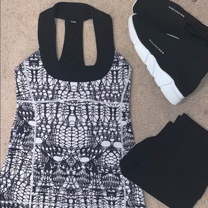 Black & White Lululemon Tank Size 4